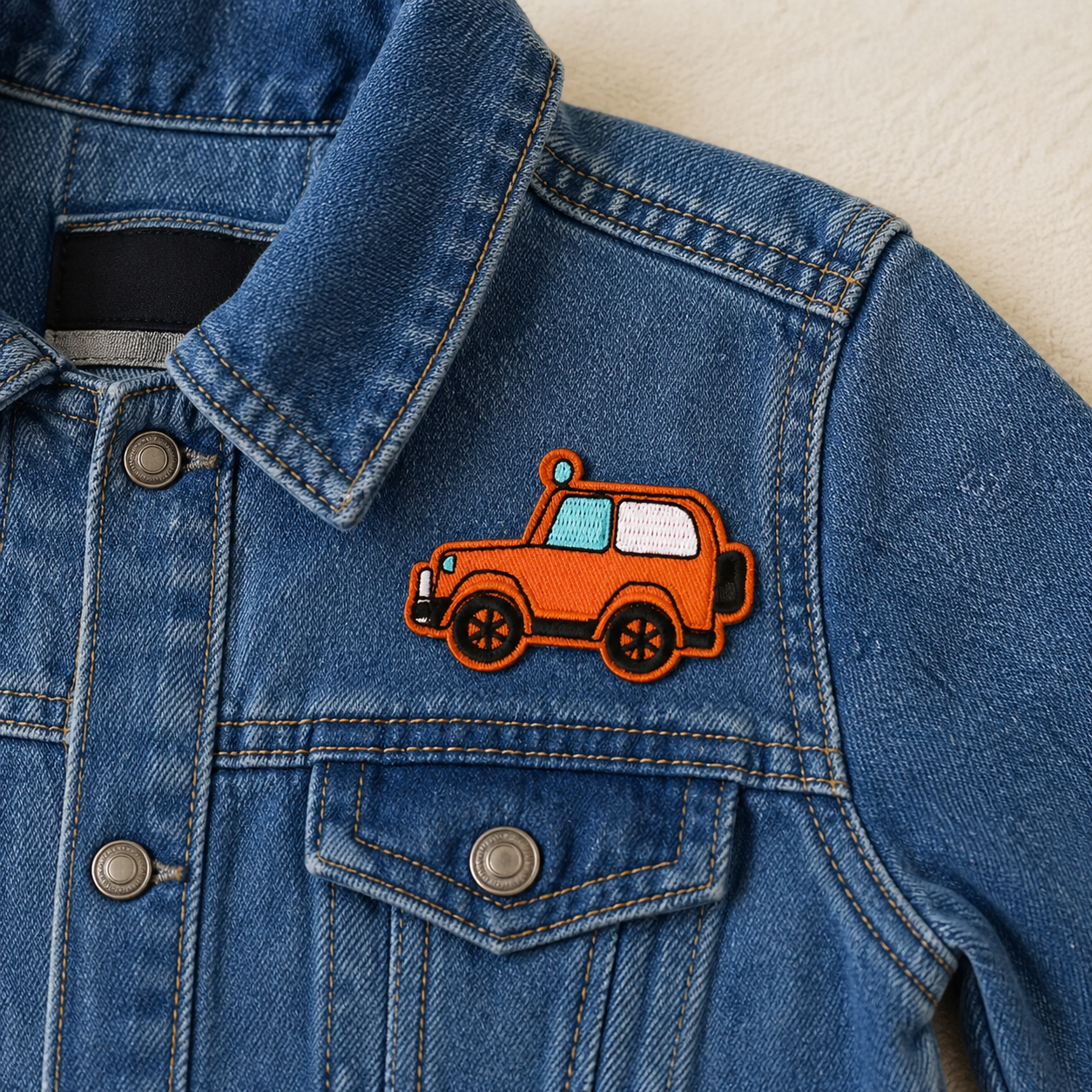 Jeep Oransje - Strykbart tøymerke